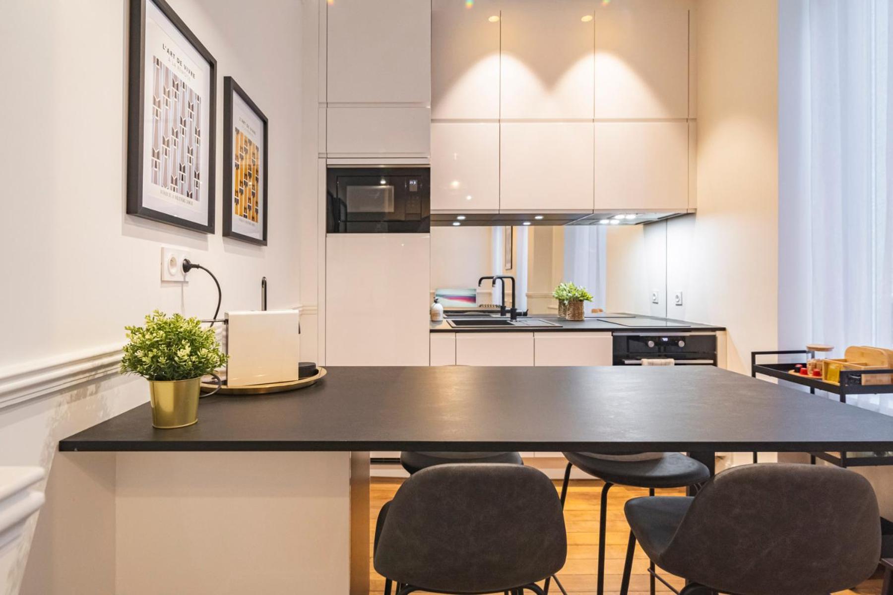 Charmant Studio Hypercentre Reims Apartment ภายนอก รูปภาพ