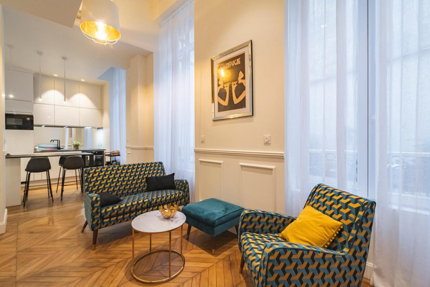 Charmant Studio Hypercentre Reims Apartment ภายนอก รูปภาพ