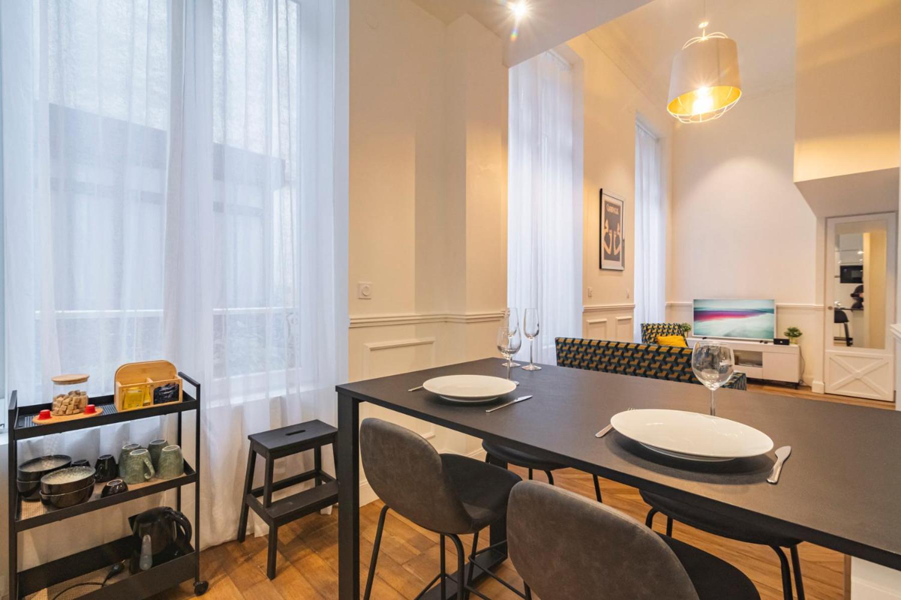 Charmant Studio Hypercentre Reims Apartment ภายนอก รูปภาพ